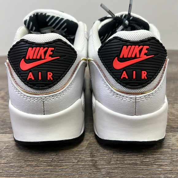 SOLD IN STORE Nike Air Women's Max 90 Fresh Air DJ5530-100 Size 6.5 - Picture 4 of 9